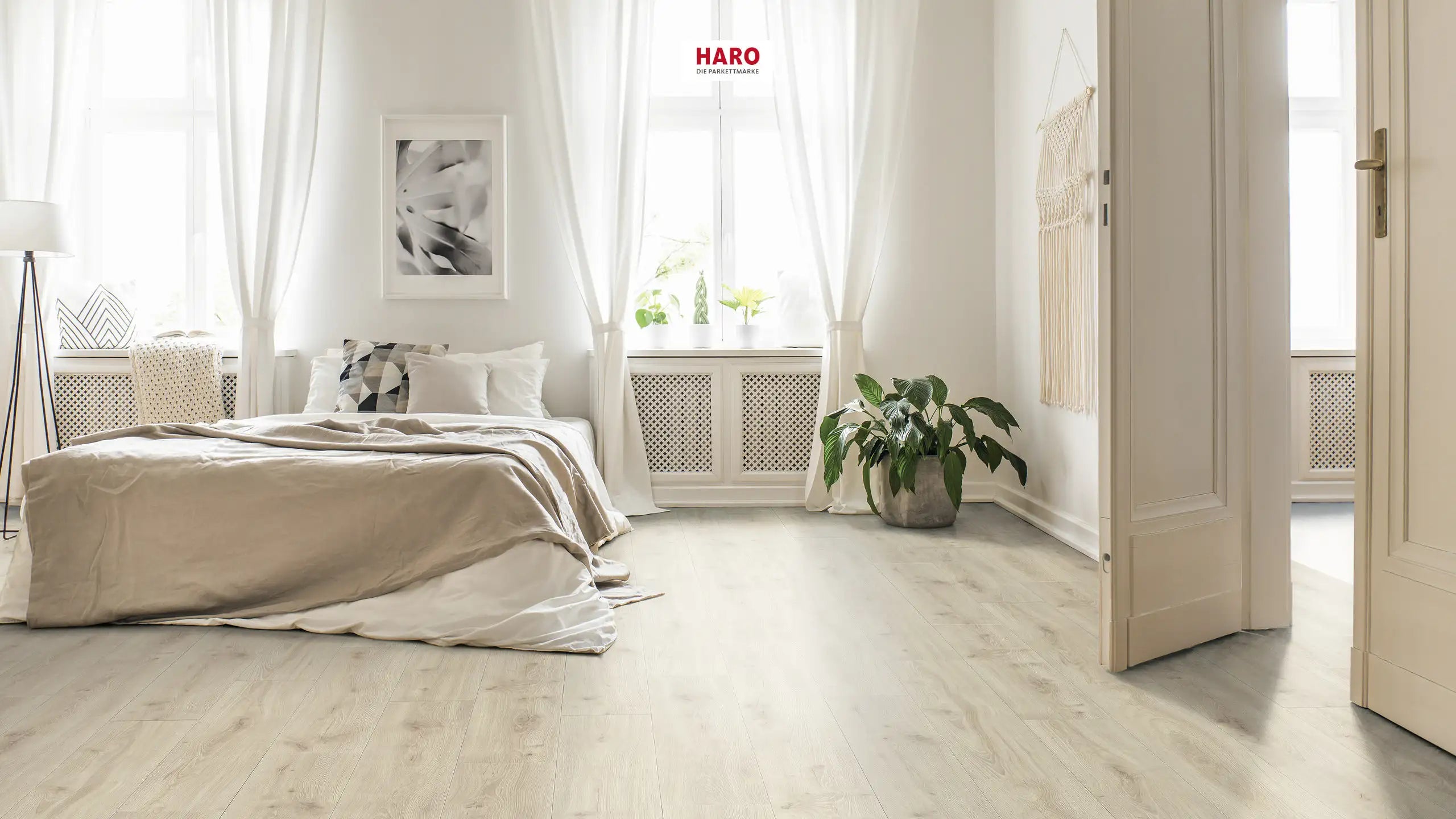 HARO Laminatboden Daily Edition 8mm Landhausdiele 4V Eiche Alta cremeweiß* strukturiert Top Connect